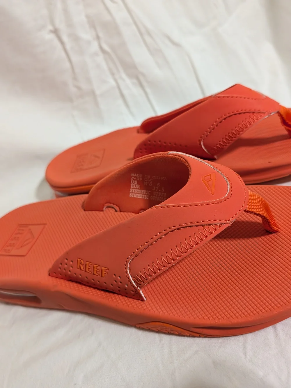 Reef Orange Fanning Bottle opener Flip Flops Men's Size 6